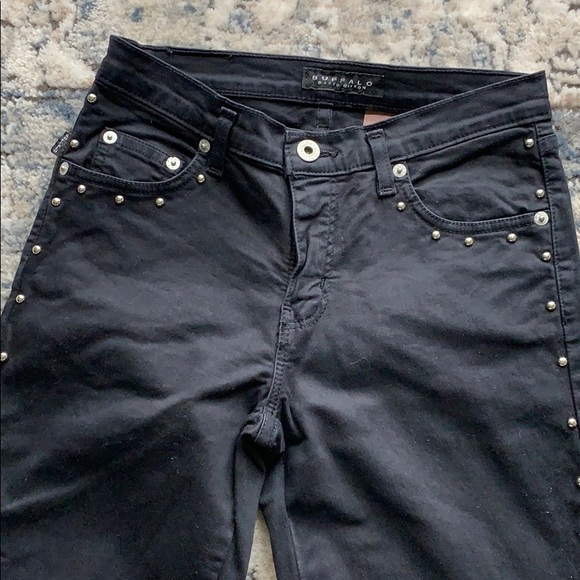 🖤 Buffalo- Studded- Excellent Cond. - Picture 2 of 6